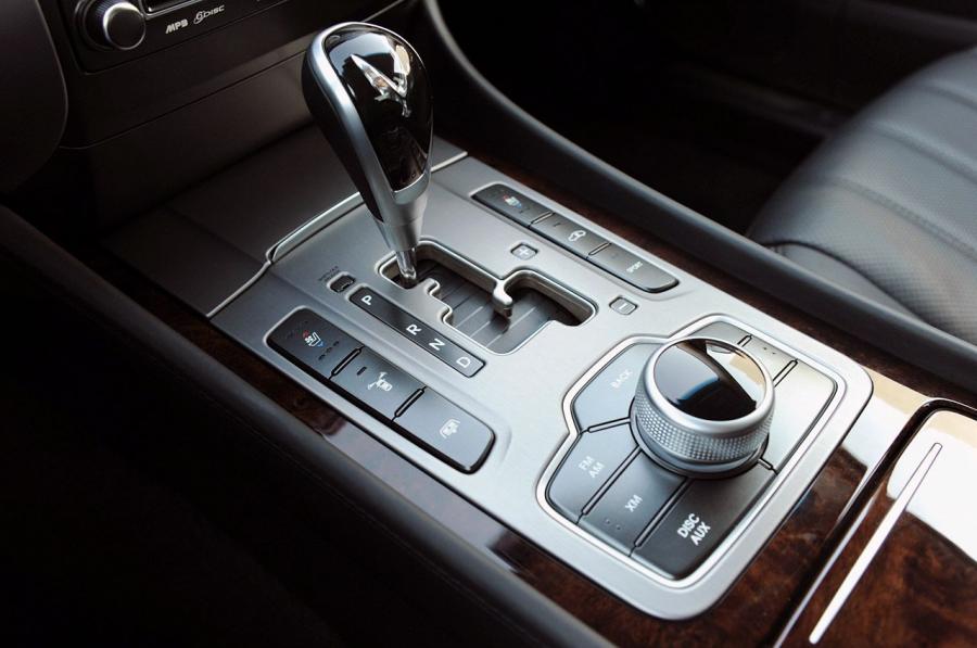  Hyundai Equus Ultimate 2011 года  (фото 78 из 119)